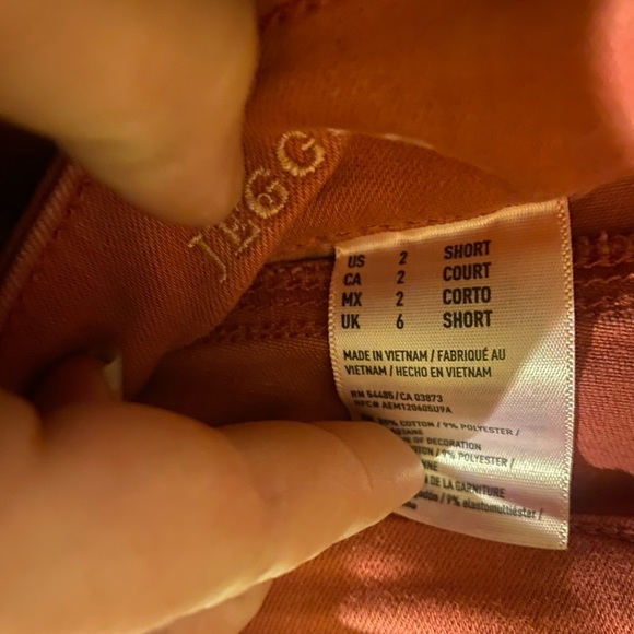 American Eagle Distressed Jeans 2 - Picture 3 of 4